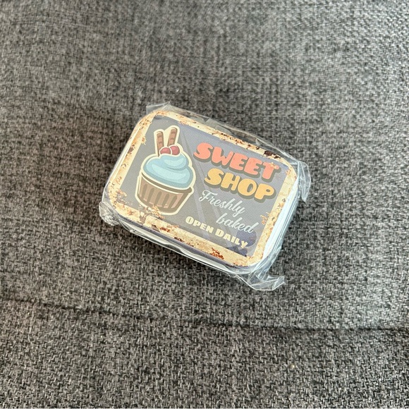 “SWEET SHOP Freshly Baked Open Daily” Mini Travel Tin, Pill, Jewelry Box, Blue - Picture 13 of 16